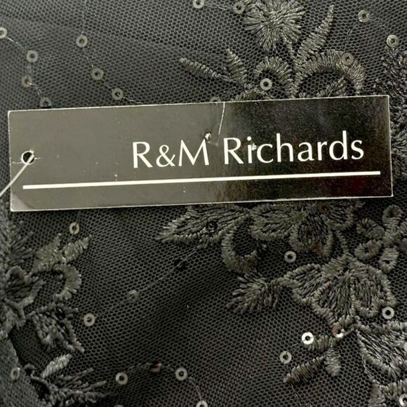 R & M Richards Plus Size Embroidered-Capelet Black Gown, NWT! Size 20W - Picture 11 of 14